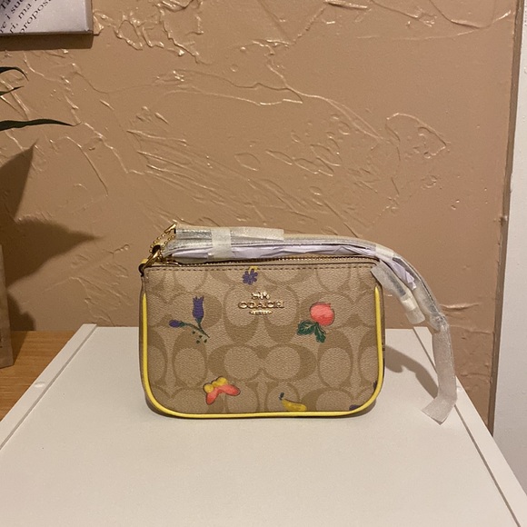 COPY - Coach Signature Canvas Springtime Veggie Print Handbag - Picture 5 of 6